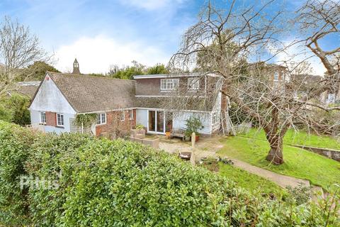 5 bedroom detached bungalow for sale, West Hill Road, Ryde, Isle of Wight