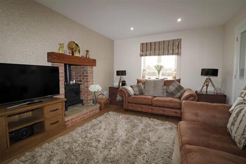 3 bedroom semi-detached house for sale, Pigeon Green, Snitterfield, Stratford-Upon-Avon