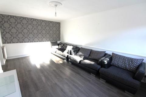 3 bedroom flat to rent, Culloden Road, Enfield EN2