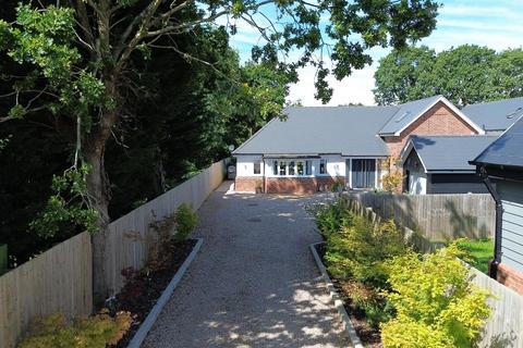 3 bedroom detached house for sale, Oaklands Stoney Hills, Burnham-On-Crouch