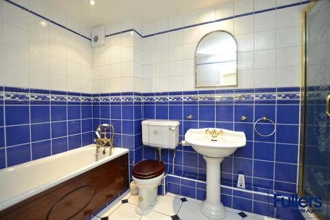 1 bedroom ground floor flat for sale, Cunard Crescent, London N21