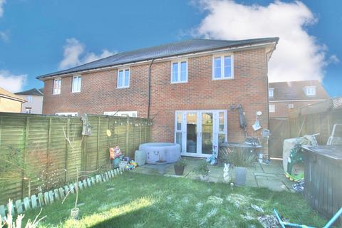 3 bedroom end of terrace house for sale, Millyard Road, Aylesham, Canterbury