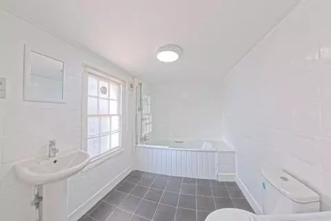 House in Lewes, Falmer - View 2
