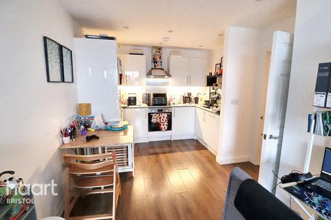 undefined, Avonmouth Road, BRISTOL