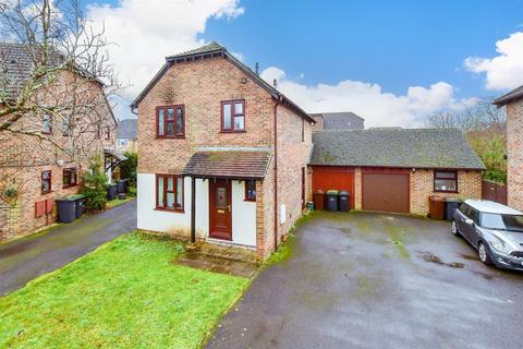 3 bedroom detached house for sale, Ashbee Close, Snodland, Kent