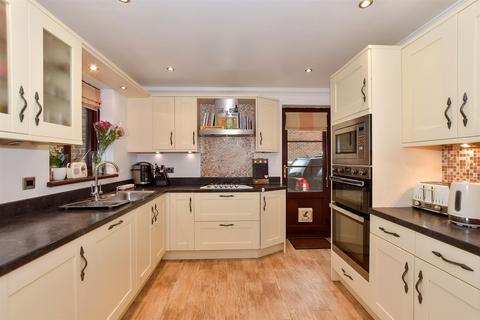 3 bedroom detached house for sale, Ashbee Close, Snodland, Kent