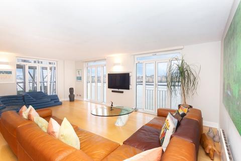 3 bedroom apartment for sale, Three Colt Street, London, E14