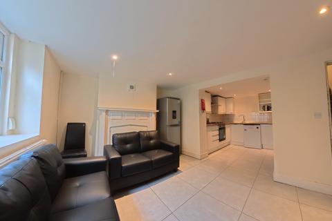 6 bedroom terraced house to rent, Viaduct Road, BRIGHTON BN1