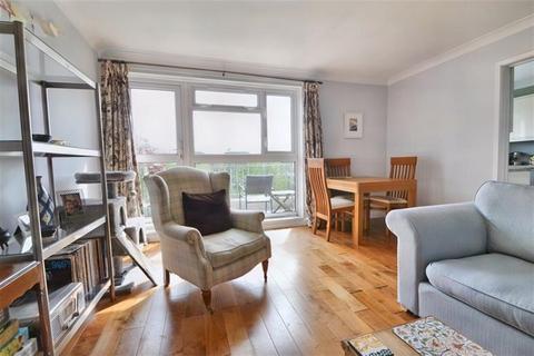 2 bedroom flat to rent, Abbotts Barton