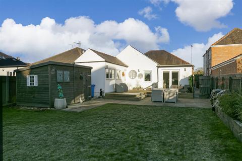 3 bedroom detached bungalow for sale, Burnby Lane, Pocklington