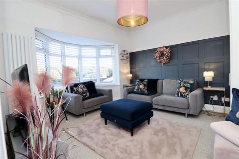 6 Burnby Lane, Pocklington, York, YO42 2QD