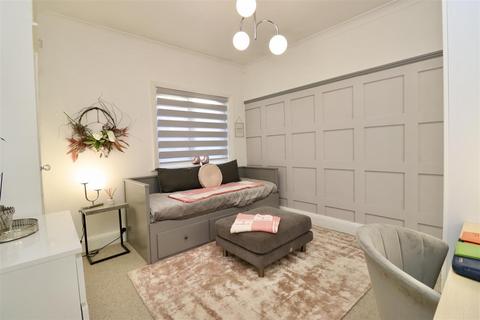 6 Burnby Lane, Pocklington, York, YO42 2QD