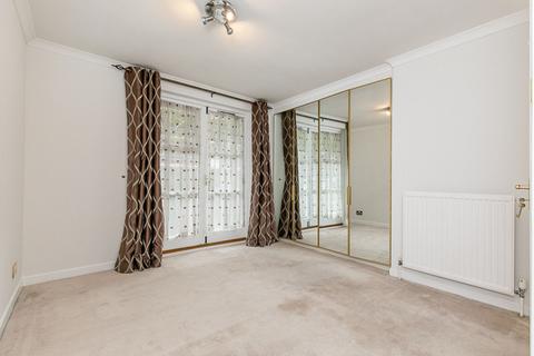 2 bedroom apartment to rent, Brompton Park Crescent, London, SW6