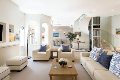 5 bedroom terraced house to rent, Lowndes Close, Belgravia, London, SW1X