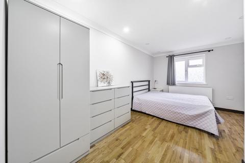 5 bedroom end of terrace house for sale, Bodiam Road, London, SW16