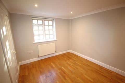 3 bedroom mews to rent, Breakspear Road North, Harefield UB9