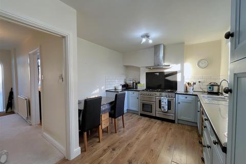 21 Hanworth Road, Warwick, CV34 5DY