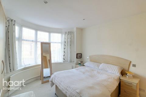 3 bedroom terraced house for sale, Bush Hill Road, London