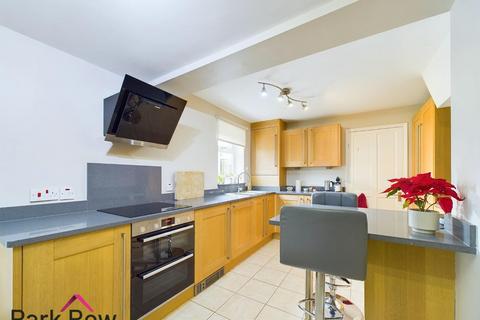 4 bedroom detached house for sale, Fairburn Drive, Garforth, Leeds