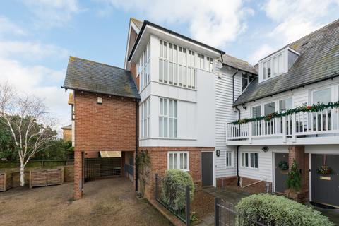 2 bedroom maisonette for sale, Saltway Court, West Cliff, Whitstable