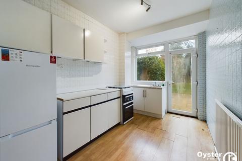 3 bedroom end of terrace house for sale, Arnos Road, London, N11