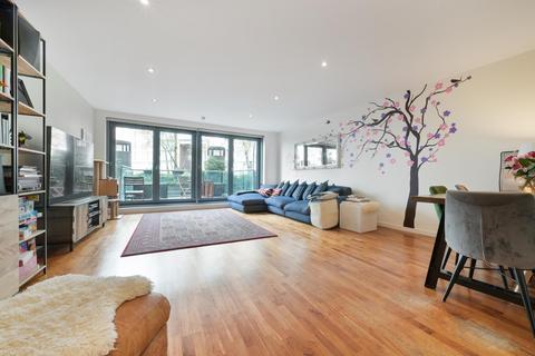 2 bedroom apartment for sale, New Providence Wharf, Fairmont Avenue, London, E14