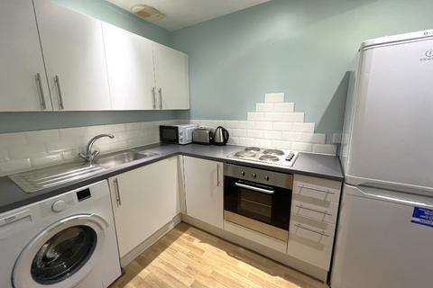 2 bedroom flat to rent, Temple Park Crescent, Polwarth, Edinburgh, EH11