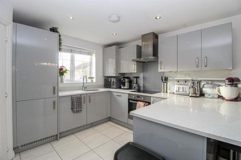 3 bedroom semi-detached house for sale, Wren Green Way, Wakefield WF2