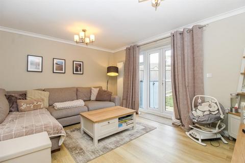 3 bedroom semi-detached house for sale, Wren Green Way, Wakefield WF2