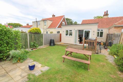 1 bedroom semi-detached bungalow for sale, North Crescent, Hayling Island