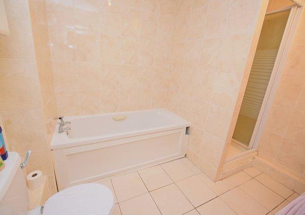 Bath & shower room