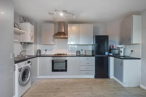 2 bedroom apartment for sale, at Cavendish Court, Bessemer Close, Basildon SS16