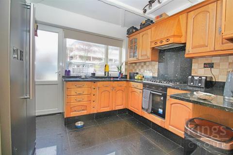 2 bedroom terraced house for sale, Queens Drive, Waltham Cross