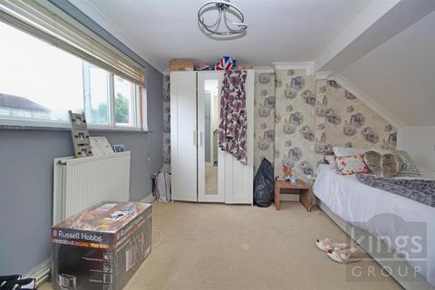 15 Queens Drive, Waltham Cross, EN8 7PR