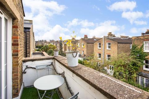 1 bedroom flat for sale, Clonmel Road, London, SW6