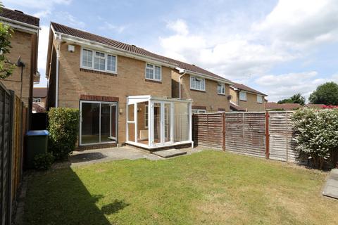 3 bedroom detached house to rent, Briarwood Close, Fareham PO16