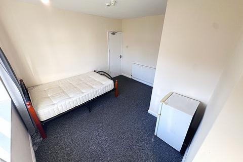 House share to rent, Long Lane, Croydon, Surrey, CR0