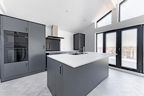 2 bedroom penthouse for sale, Bridge Road, Great Yarmouth