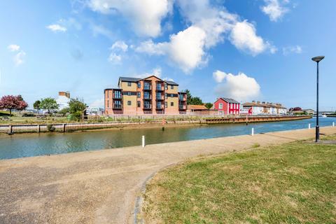 2 bedroom penthouse for sale, Bridge Road, Great Yarmouth