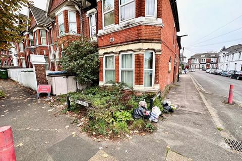 2 bedroom apartment for sale, Flat 2, 28 Cranbury Avenue, Southampton, Hampshire, SO14 0LQ