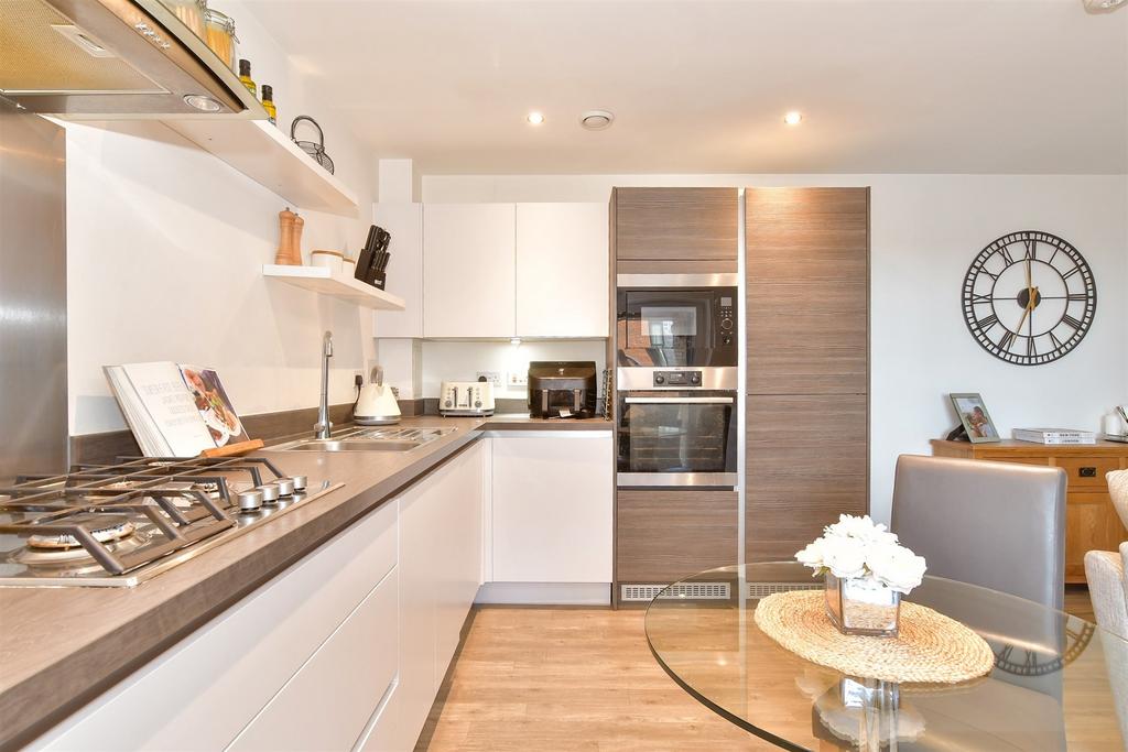 Kitchen/Lounge/ Dining Area