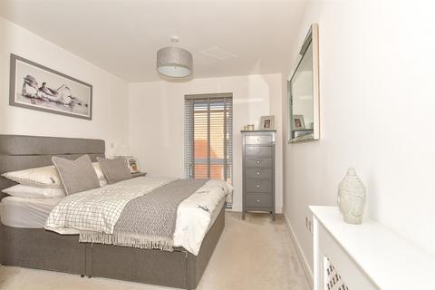 2 bedroom apartment for sale, Mortimer Square, Ebbsfleet, Kent