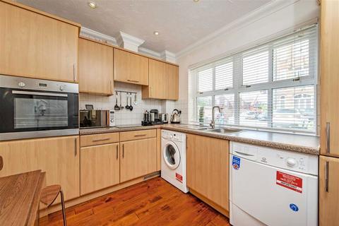 1 bedroom flat to rent, Twig Folly Close, London E2