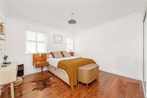 1 bedroom flat to rent, Twig Folly Close, London E2