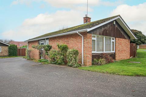 3 bedroom bungalow for sale, Holland Park, Newmarket CB8