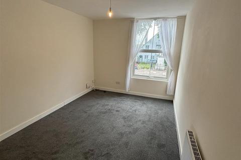 2 bedroom house to rent, 350 Holderness Road, Hull