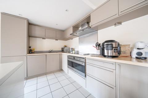 2 bedroom flat for sale, Weevil Lane, Hampshire PO12