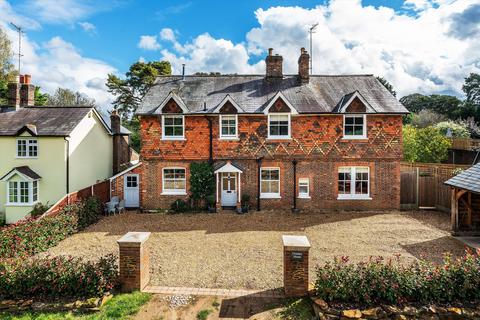 5 bedroom detached house for sale, Heath Lane, Albury, Guildford, Surrey, GU5