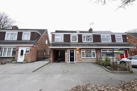 4 bedroom detached house for sale, Highfield Close, Sutton-On-Hull, Hull