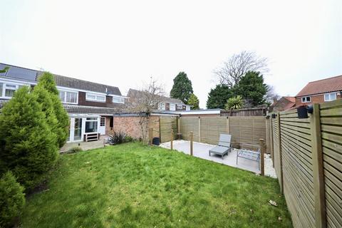 4 bedroom detached house for sale, Highfield Close, Sutton-On-Hull, Hull